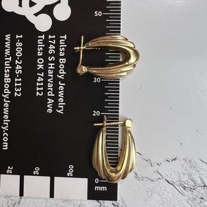 Solid 14k gold vintage hoop earrings